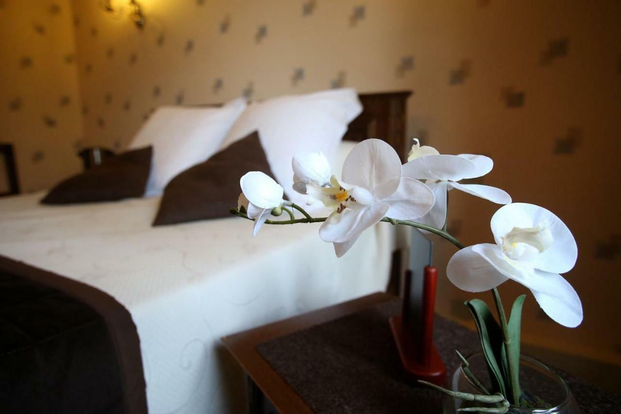 Le Robinson Bed & Breakfast Mezieres-sur-Oise Luaran gambar